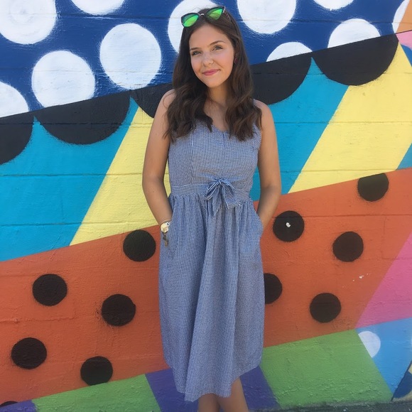 Meet your Posher, Madison - Picture 1 of 1